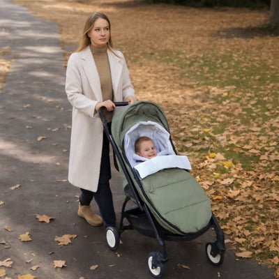 chancelière bébé vert olive parc automne maman