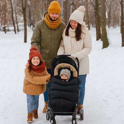 chancelière noire famille en forêt