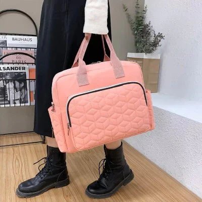 Sac à Langer - TotalProtectDiaperBag™ - Rose - Collection Bébé Plume